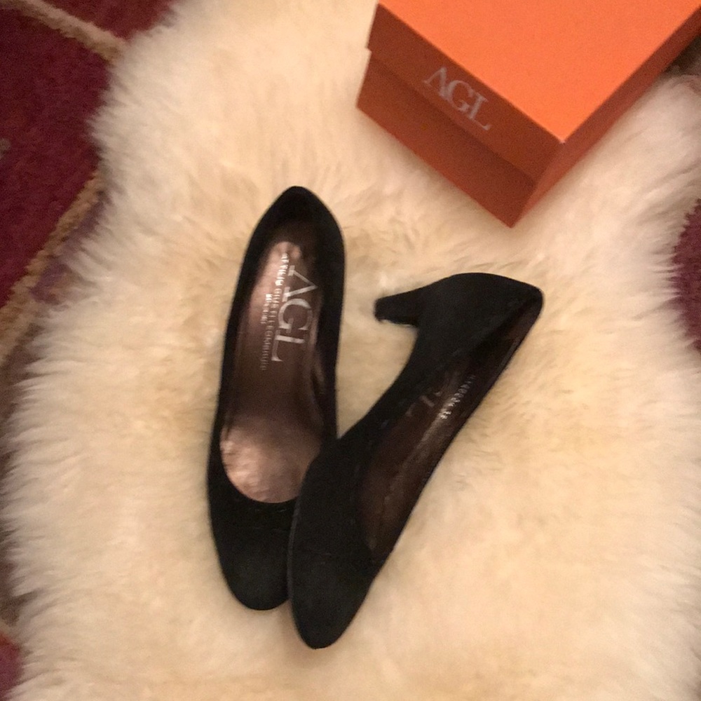 AGL Made in Italy Suede Pump